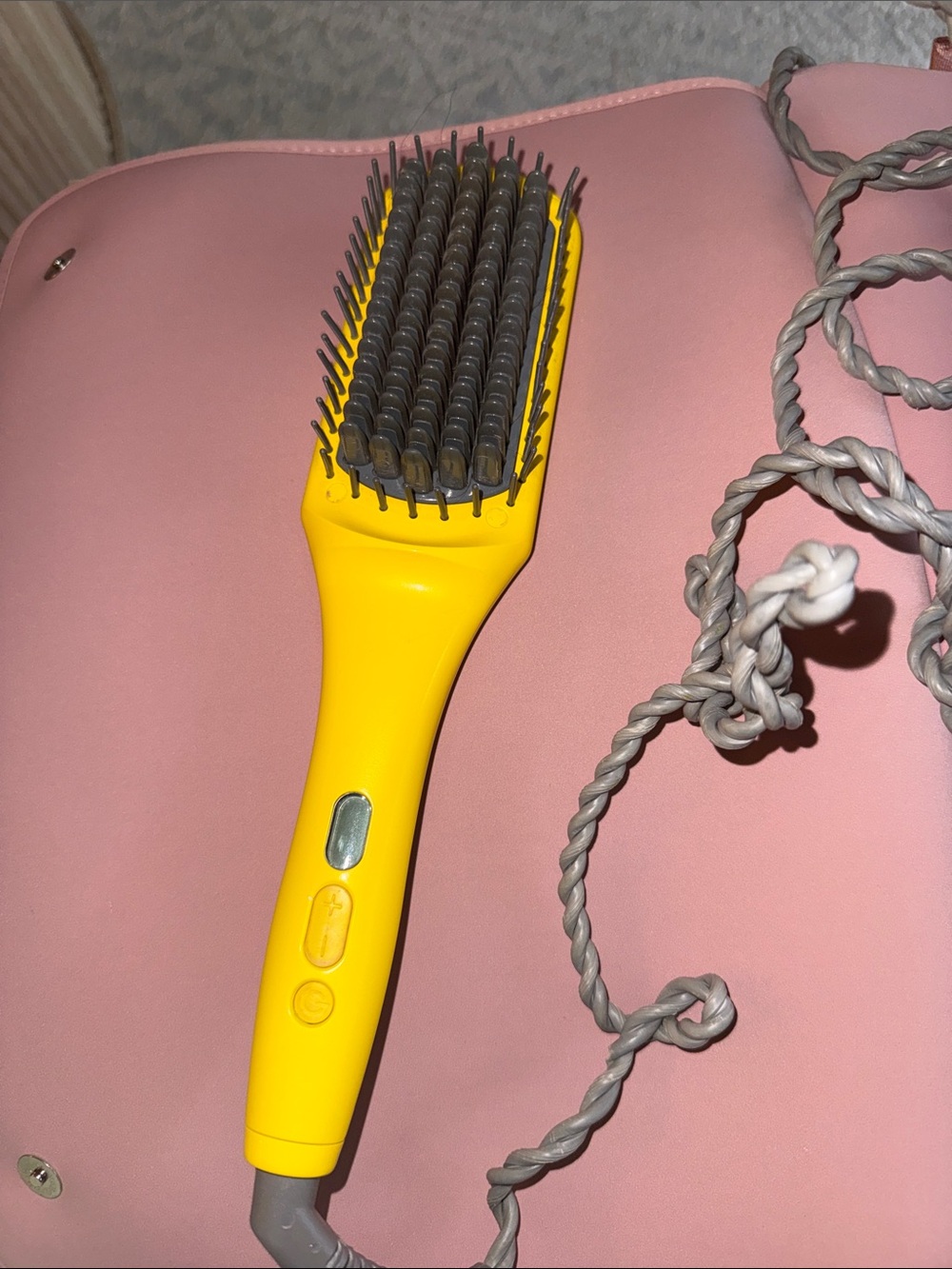 Drybar Women’s Heated Hair Straightening Brush